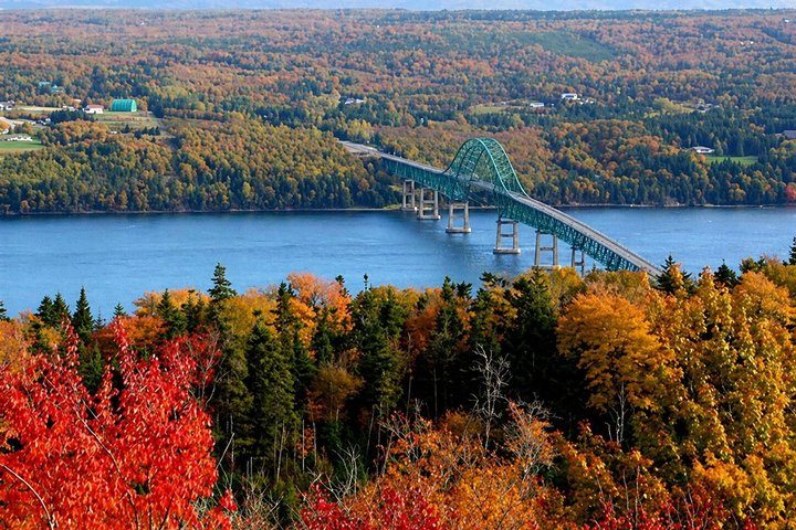 Cabot Trail & Baddeck Shore Excursion Sydney, Cape Breton Island