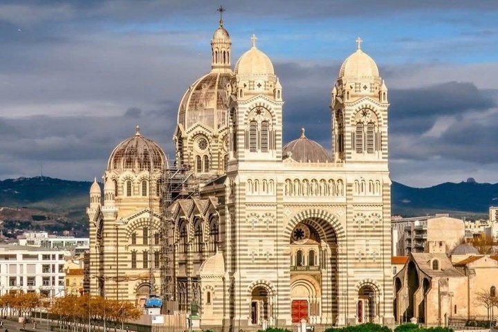 Private Marseille Shore excursion Aix en Provence Cassis Tour