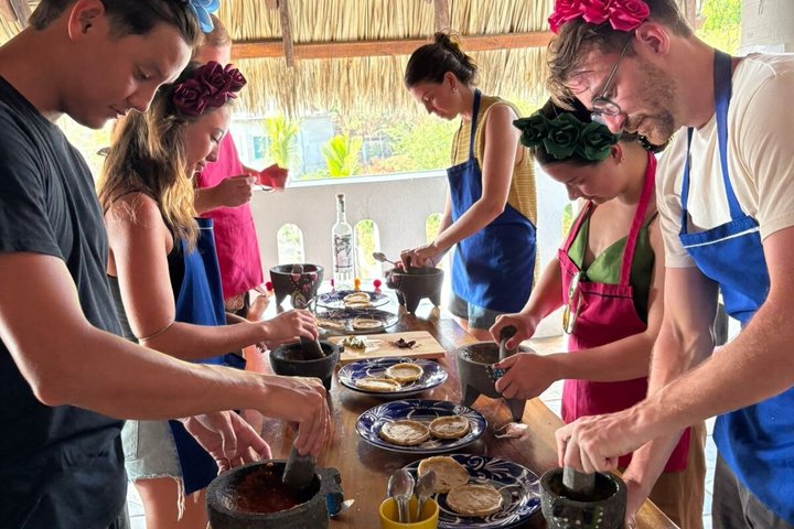 Mexico on Your Plate: Hands-On Cooking Experience