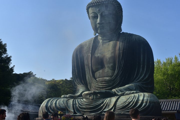 Kamakura Temples and Seaside Escape by Private Vehicle from Tokyo