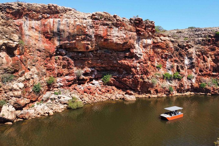 Ningaloo in a Day Safari Snorkeling and Yardie Creek Cruise