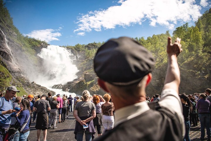 Guided tour - Viking Village, Nærøyfjord Cruise and Flåm Railway