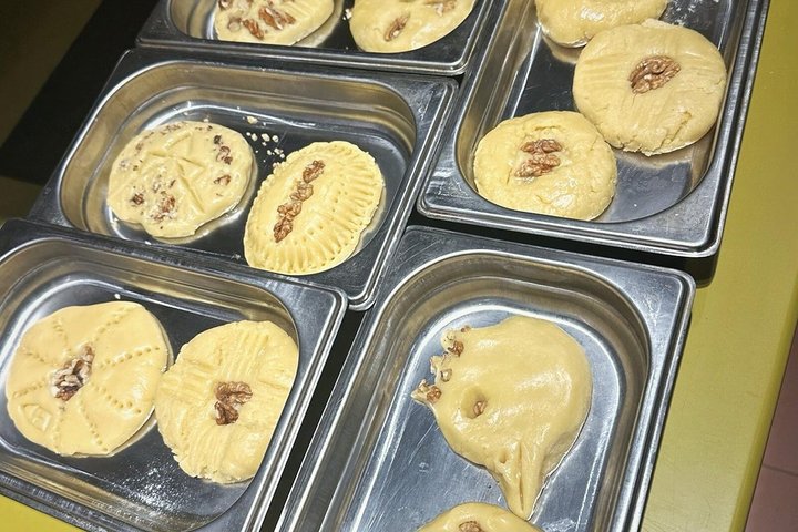 Traditional Albanian Cooking Class in Tirana with Raki Tasting