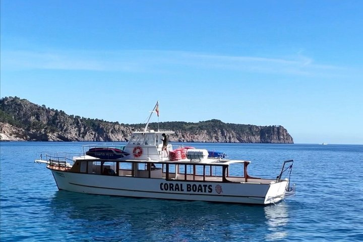 Morning Boat Trip in Alcudia with Swim Stop & Tapas