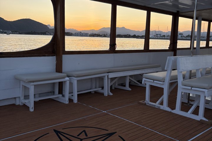 Sunset Cruise in Alcudia with Tapas & Swimming