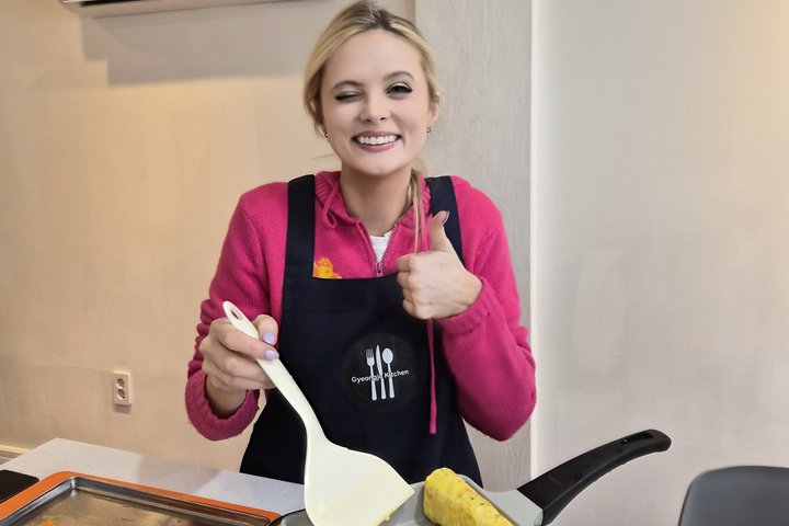 Korean Cooking Class in Gyeongju: Bibimbap, Gimbap & Omelette
