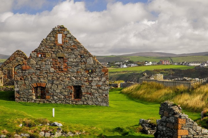 Private Shore Tour: Peel Vikings & the Scenic West Coast