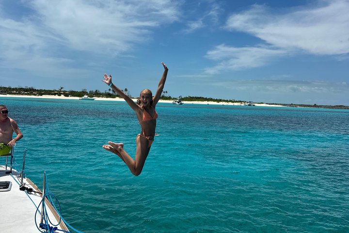 Nassau 3-stops: Snorkeling, Swimming Pigs, Turtles & Lunch