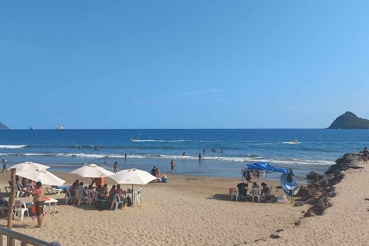 Mazatlán Shared City Tour by Red Truck History and Flavors