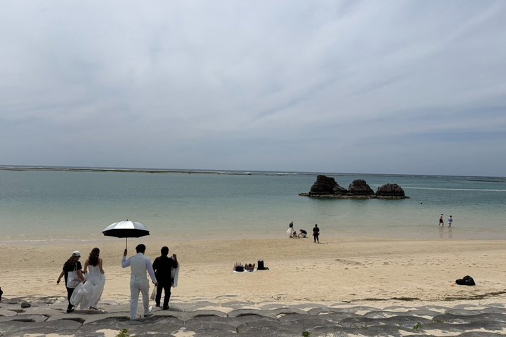 Okinawa Seaside Cycling Bike Tour in Chatan Pick-up available