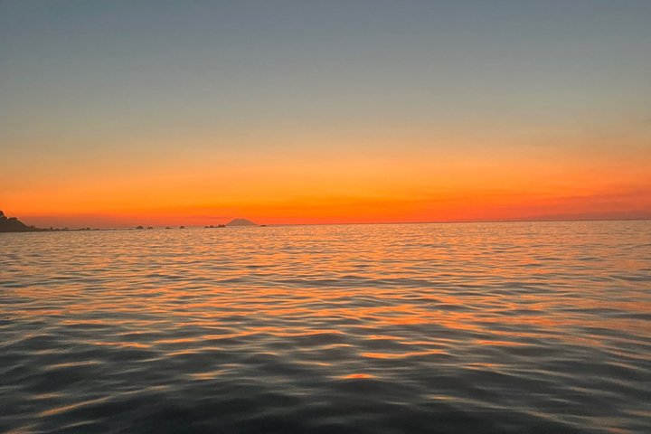 Aperitif at Sunset (Group)
