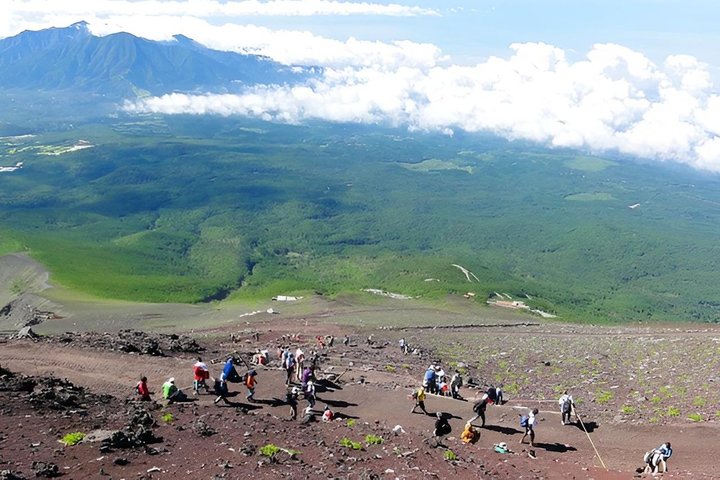 Shinjuku Departure Fuji 2 Day Tour Beaten Path Expedition