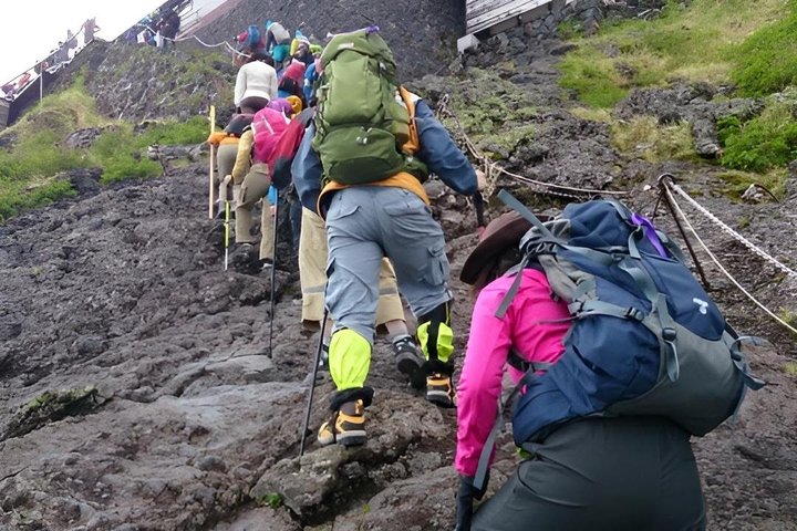 Shinjuku Departure Fuji 2 Day Tour Beaten Path Expedition