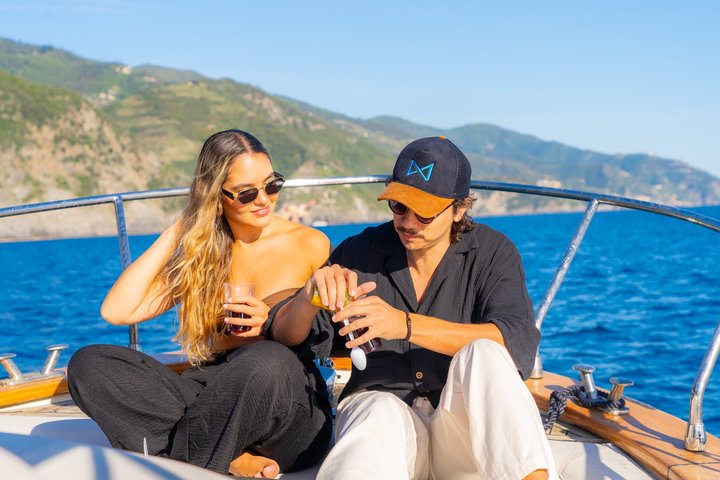 Sunset Boat Tour and Cinque Terre Aperitif from Monterosso