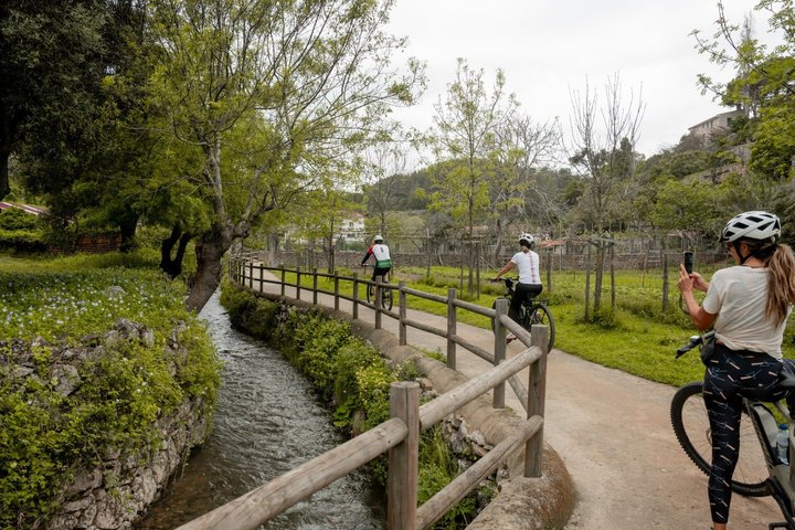 E-bike in the backroads of Cascais and Sintra