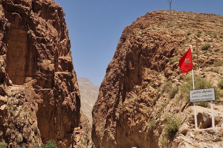 Private Excursion from Ouarzazate to Gorges Dades, Valley of Roses and Skoura