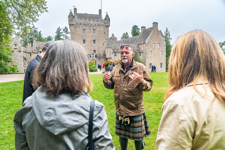 Inverness Castle, Clava, Culloden Battlefield and Loch Ness