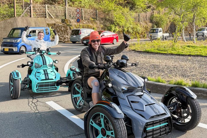 2 Hour Guided Mt Fuji Scenic Trike Tour in Lake Kawaguchiko