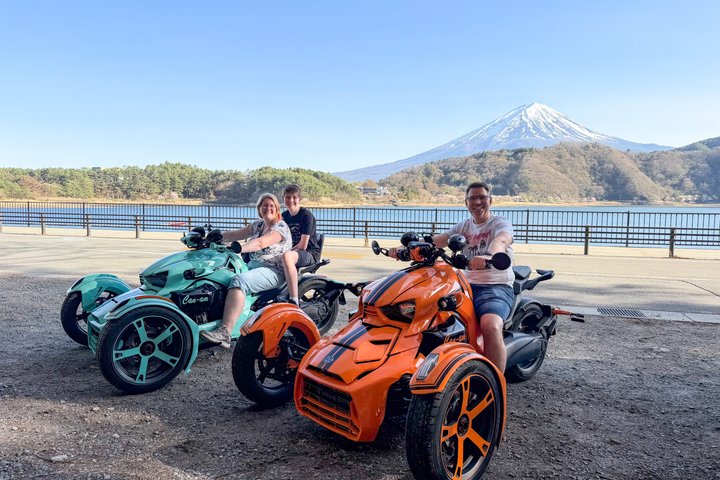 2 Hour Guided Mt Fuji Scenic Trike Tour in Lake Kawaguchiko
