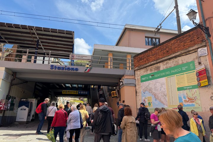 From Florence: Cinque Terre & Pisa Day Trip