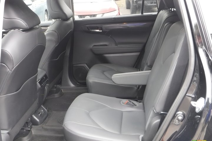 Winnipeg Airport Private Shuttle