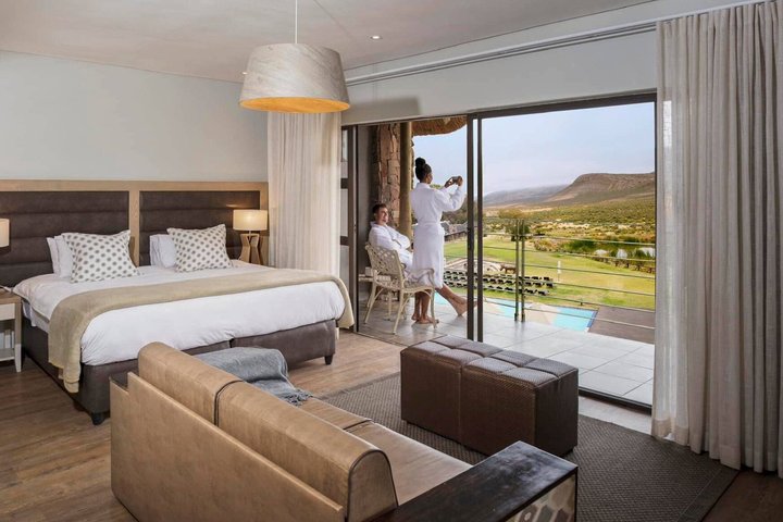 Amazing Safari at Game Reserve in Cape Town - see the Big5