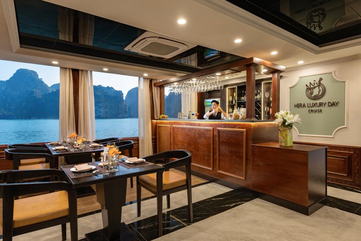 Hera Luxury Cruise - The Most Luxurious Day Tour In Halong Bay