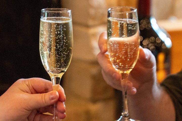 Pizza & Pours: Tasting & Lunch at Flat Creek Estate