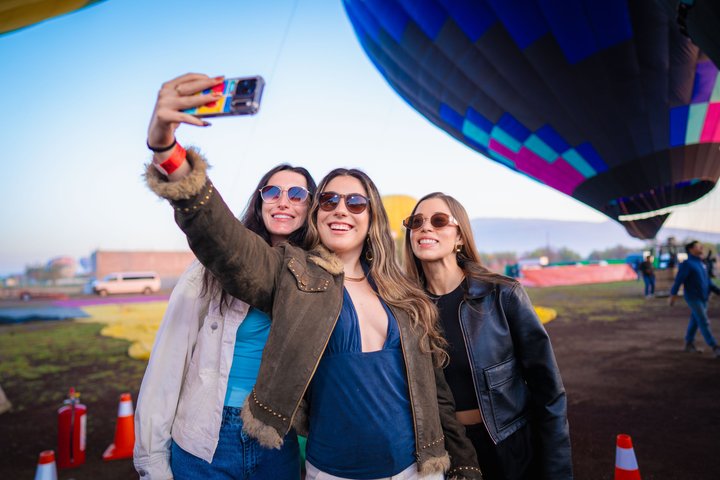 Balloon flight + Breakfast in cave + Pyramids + Pick up CDMX.