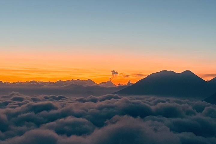 Indian Nose Private Hike Tour: Sunrise or Daytime Experience
