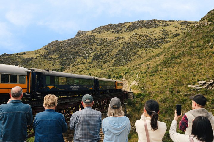Taieri Gorge Scenic Railway Journey from Dunedin