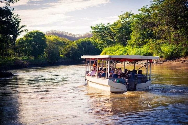 Safari Palo verde river cruise, sugarcane liquor & cultural tour