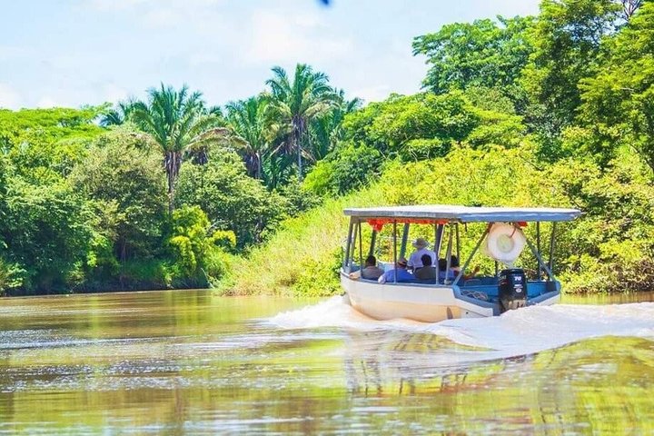 Safari Palo verde river cruise, sugarcane liquor & cultural tour