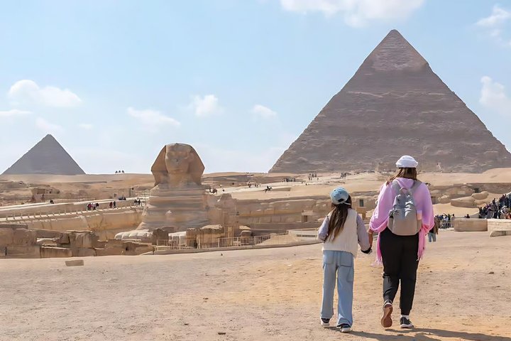 Hurghada to Cairo Small Group Day Trip: Pyramids, Lunch & GEM