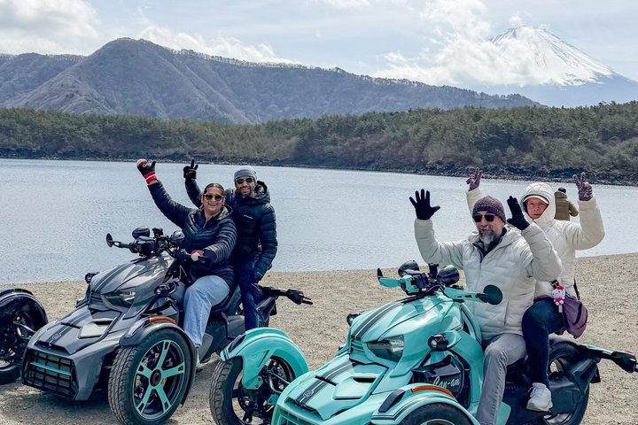2 Hour Guided Mt Fuji Scenic Trike Tour in Lake Kawaguchiko