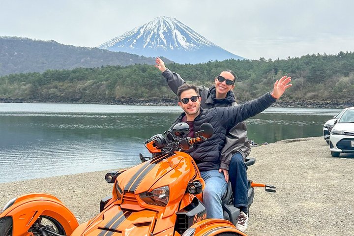 2 Hour Guided Mt Fuji Scenic Trike Tour in Lake Kawaguchiko