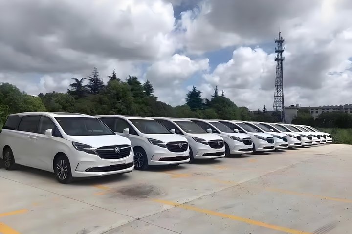 Chongqing Private Transfer Airport Train Station Hotel Luxury Car