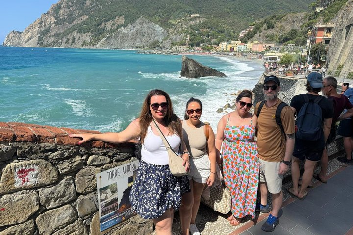 Cinque Terre Small Group or Private Day Tour from Florence