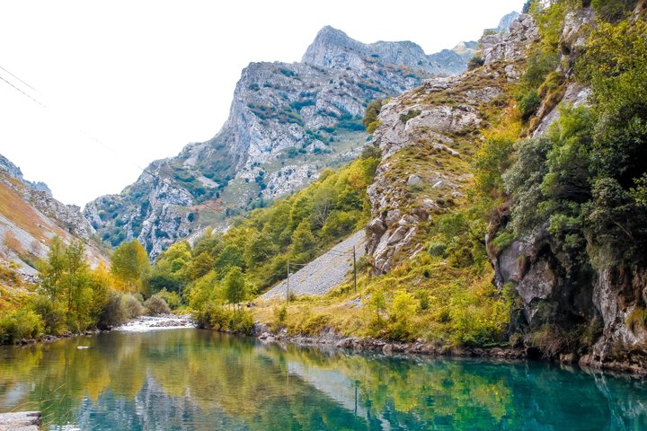 Gijón and Oviedo: Excursion to Lakes of Somiedo and Path of the Bear