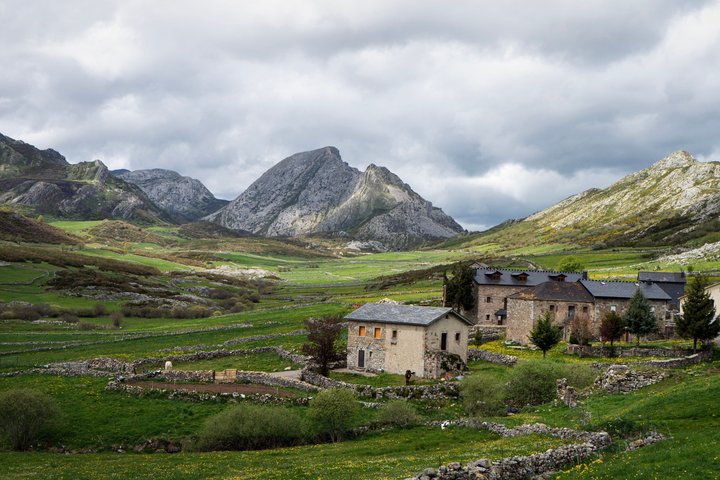 Gijón and Oviedo: Excursion to Lakes of Somiedo and Path of the Bear