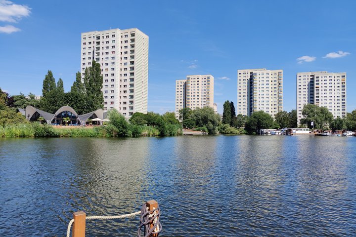 Potsdam Wannsee explore boat 1 to 8 persons License free