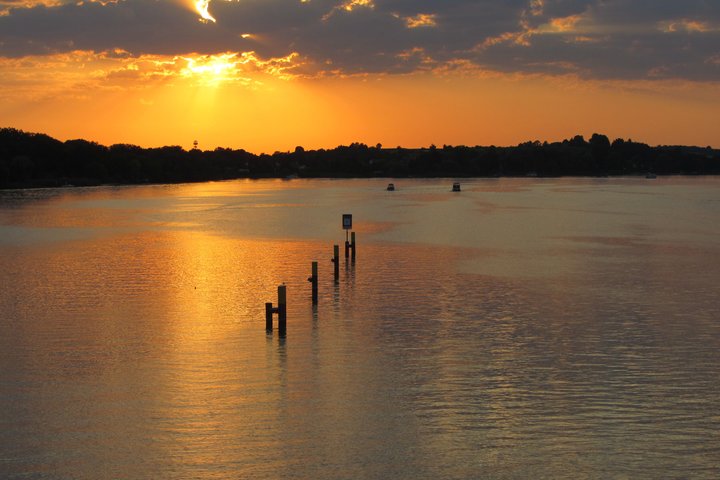 Potsdam Wannsee explore boat 1 to 8 persons License free