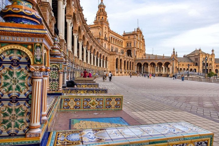 Cruise-Friendly Seville Tour with Leisure Time from Cadiz Port