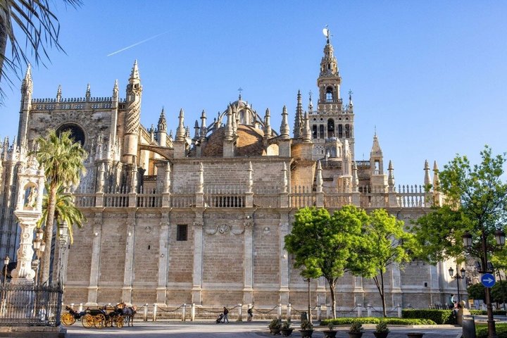 Cruise-Friendly Seville Tour with Leisure Time from Cadiz Port