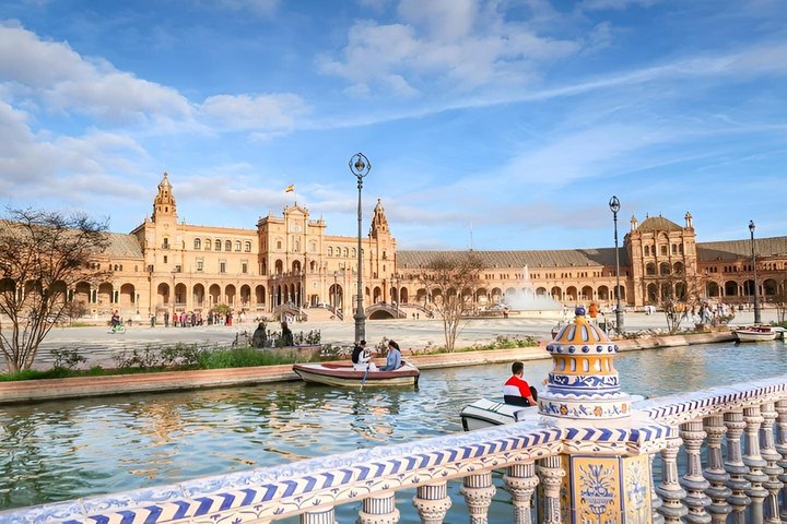 Deluxe Seville Excursion from Cadiz for Cruise Passengers