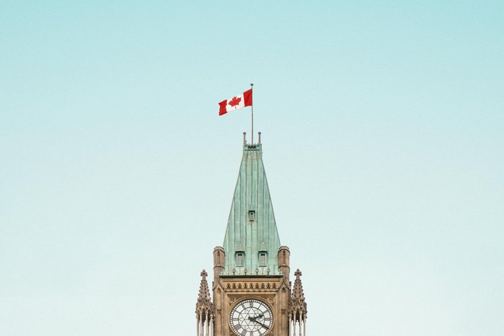 Ottawa Premium City Tour with Parliament Hill & Canal Cruise