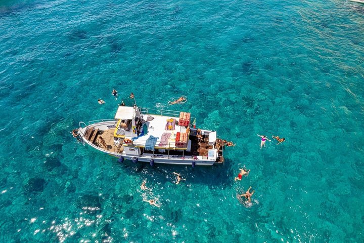 Ponza Island 6 hours Boat Excursion with Swimming Stops and Lunch