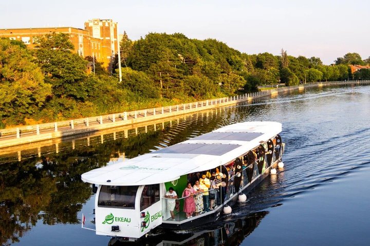 Ottawa Premium City Tour with Parliament Hill & Canal Cruise