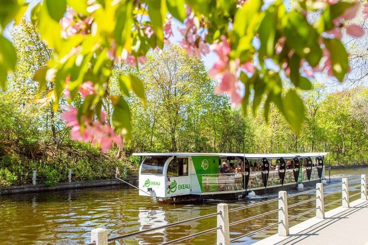 Ottawa Premium City Tour with Parliament Hill & Canal Cruise