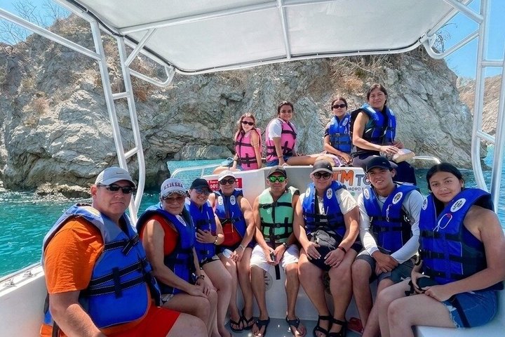 Isla Tortuga Premium: snorkeling, Monkeys & Private Beach Spot